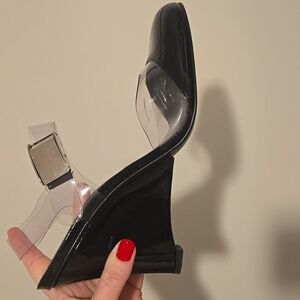 Stuart Weitzman Women's "MIRAMAR" BLACK PATENT SANDAL SHOES 8.5 clear strap